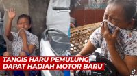 VIDEO: Tangis Haru Pemulung Dapat Hadiah Motor Baru dari Orang Tak Dikenal