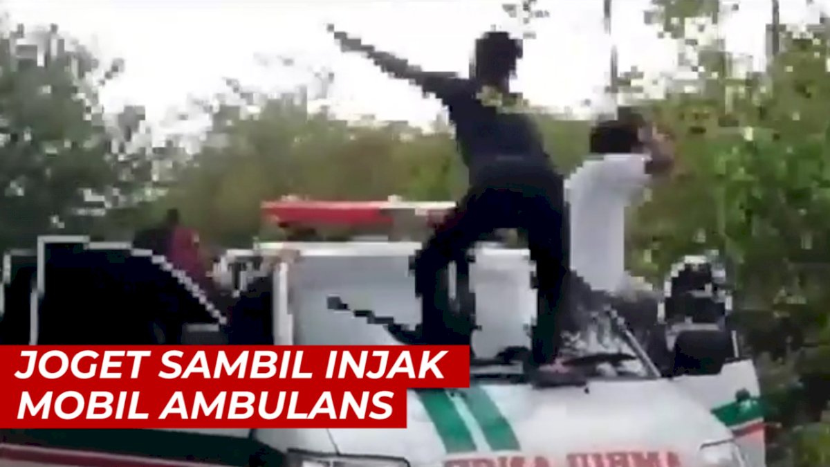 VIDEO: Viral, Mahasiswa IAIN Palangkaraya Joget Sambil Injak Mobil Ambulans