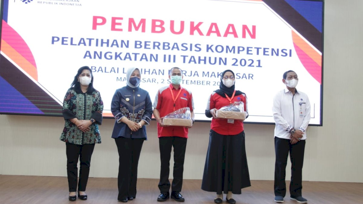 Wawali Fatmawati Apresiasi BLK Makassar Gelar Pelatihan Berbasis Kompetensi Angkatan III tahun 2021
