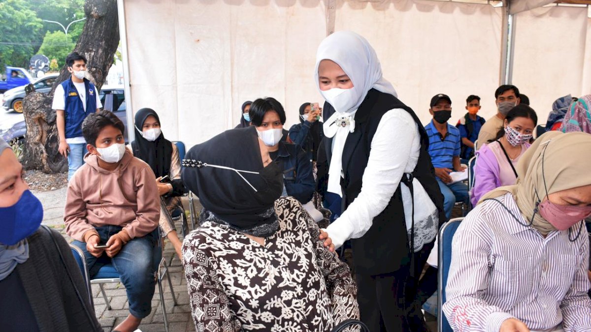 Sentra Vaksinasi NasDem Makassar Diapresiasi Fatmawati Rusdi