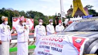 Disambut Antusias Warga, Plt Gubernur Pantau Layanan Vaksinasi Mobile Vaccinator di Tana Toraja