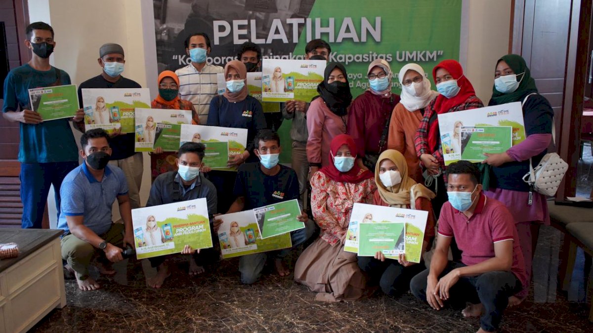 Perkuat Ketahanan Ekonomi Masyarakat, Anir Peduli Latih UMKM di Pangkep