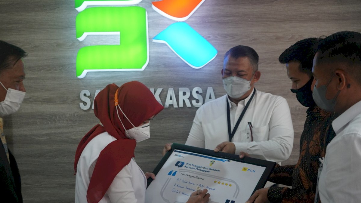 PLN UIW Sulselrabar Kunjungi 5 Rumah Sakit Penanganan Covid di Makassar