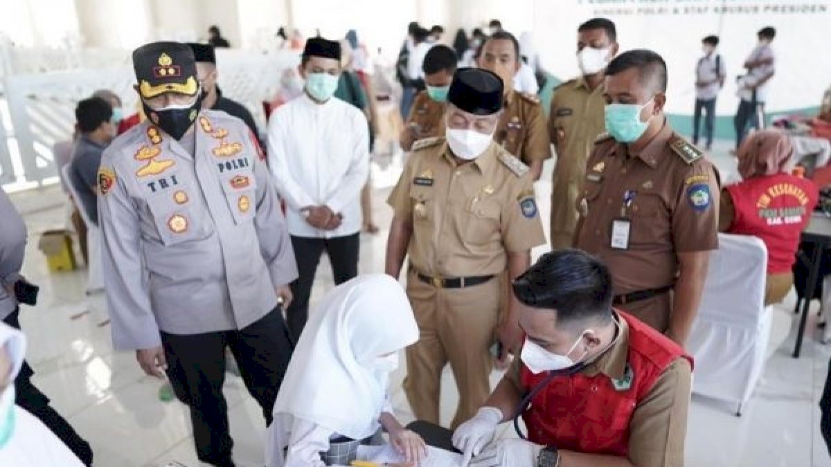 Pemkab Gowa Target 70% Masyarakat Gowa Telah Divaksin pada Desember 2021