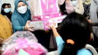 Bantu Pulihkan Kondisi Psikologi Anak Korban Penganiayaan di Gowa, Naoemi Octarina Bawakan Aneka Hadiah