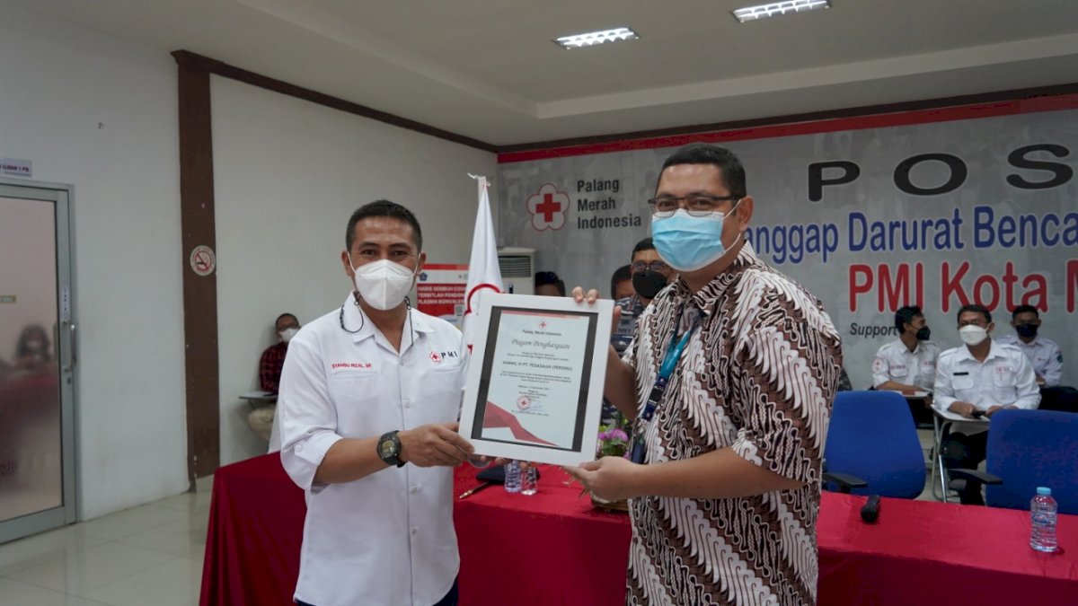 Punya Kepekaan Sosial Tinggi, PMI Ganjar Penghargaan Pegadaian Kanwil VI Makassar