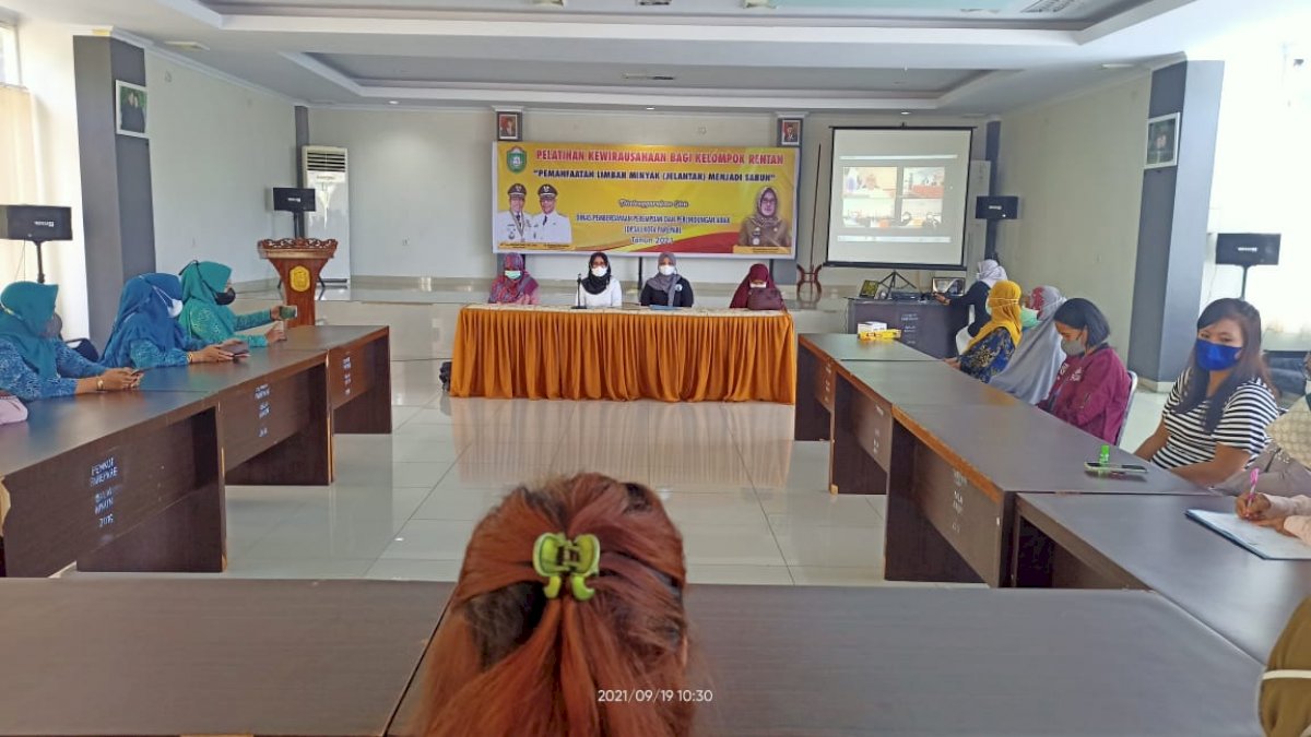 Sekda Parepare Apresiasi Pelatihan Kewirausahaan DP3A dan Puspaga PeduliTa