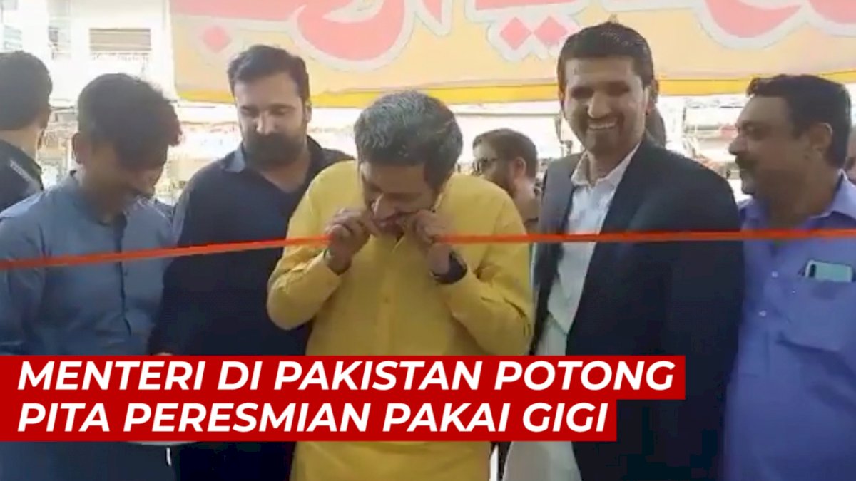 VIDEO: Guntingnya Tumpul, Menteri di Pakistan Potong Pita Peresmian Pakai Gigi