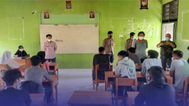 Sosialiasi Vaksin dan Prokes COVID-19 di Sekolah di Kecamatan Alla', Kabupaten Enrekang