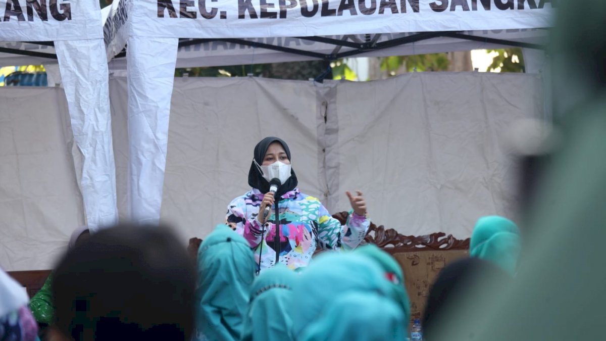 Penilaian Lomba UKM, Fatmawati Rusdi Kunjungi Kecamatan Kepulauan Sangkarrang 