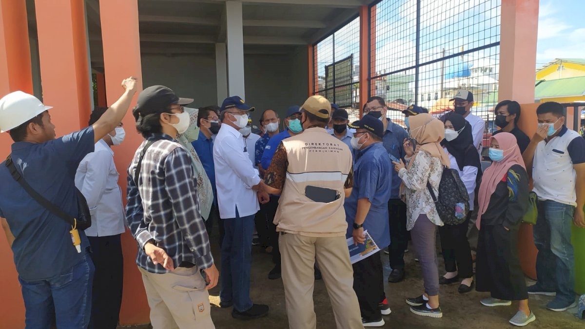 Staf Ahli Menteri PUPR Tinjau Kawasan Niaga Parepare