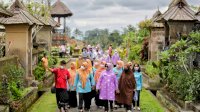 Ketua TP PKK Makassar, Kunjungi Desa Penglipuran, Desa Terbersih ke 3 Dunia