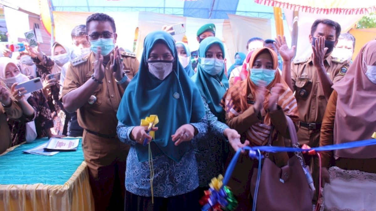 Lantik Pengurus Germas, Ketua TP PKK Takalar Harap Desa Soreang Jadi Percontohan Gerakan Masyarakat Hidup Sehat