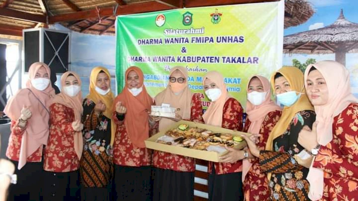 DWP Takalar Gelar Silaturahim Dengan DWP FMIPA Unhas