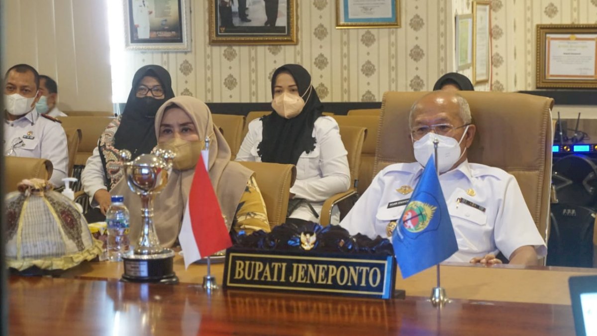 Pemkab Jeneponto Terima Penghargaan APE 2020 dari Kementrian P3A