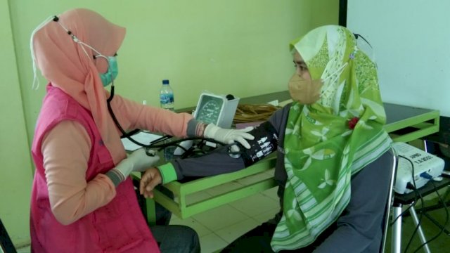 Pegawai Dinas Kesehatan Kabupaten Sinjai Terima Vaksin Moderna