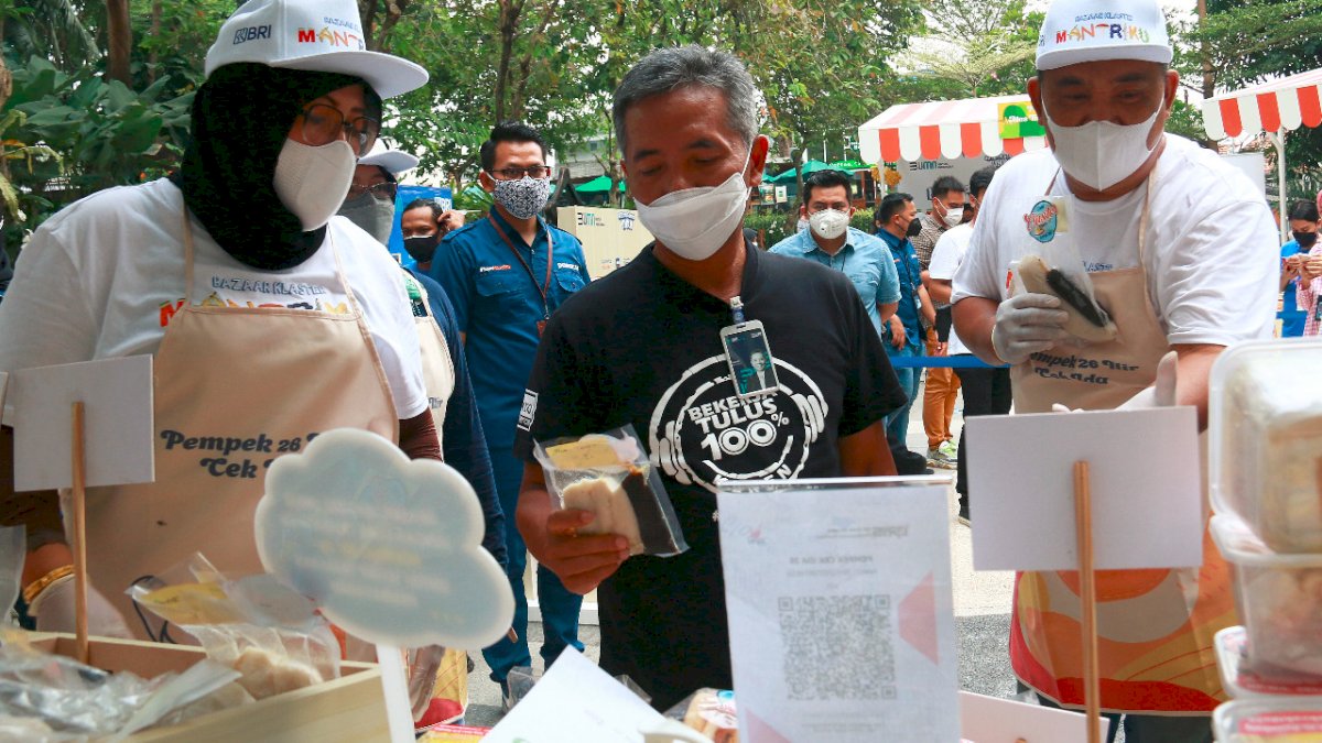 BRI Terus Dorong Geliat UMKM di Tanah Air Lewat Bazaar Klaster Mantriku