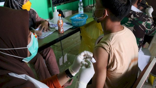 Vaksinasi Massal Kalla Group (dok. Kalla Group)