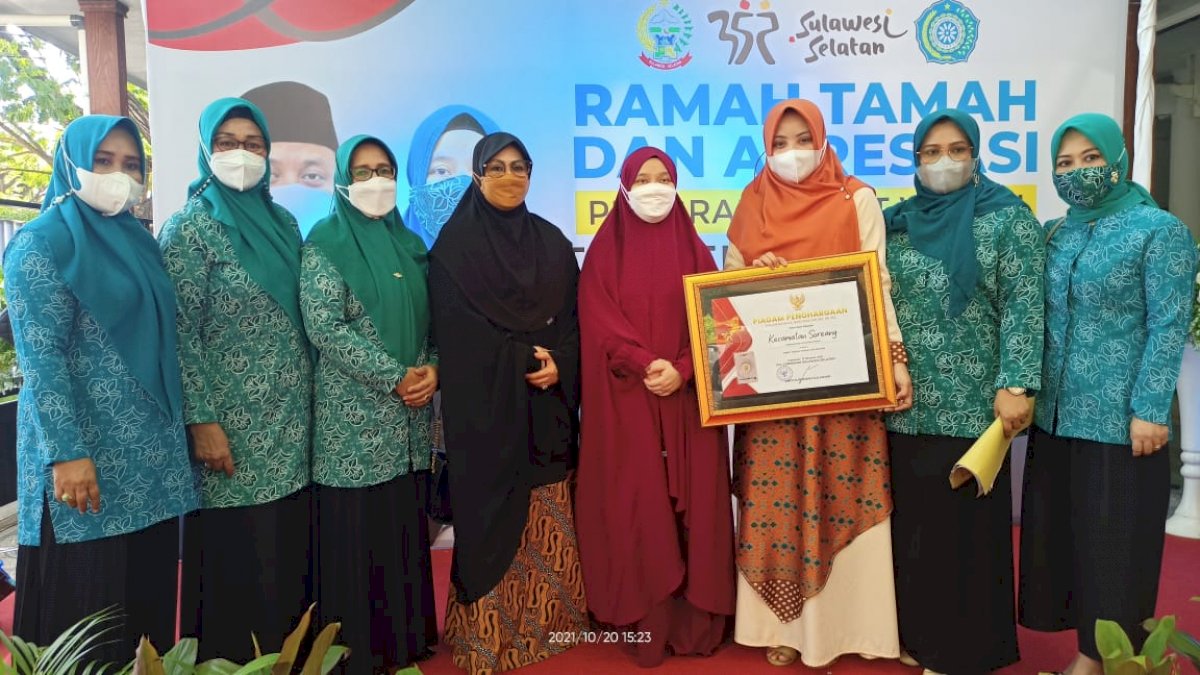 Erna Rasyid Taufan Apresiasi TP PKK Soreang Juara I Kebut Vaksin se-Sulsel