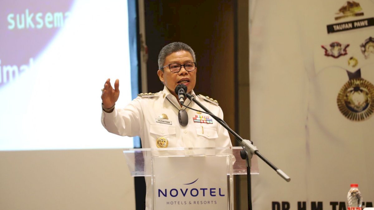 Walikota Taufan Pawe Terima Penghargaan Dari Menteri Keuangan Sri Mulyani