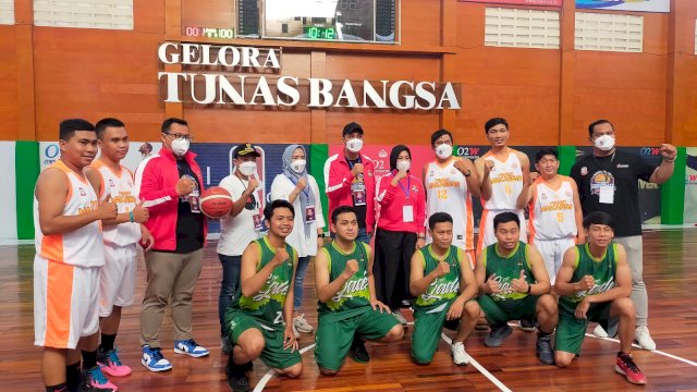 Wakil Wali Kota Makassar Fatmawati Rusdi Usai Membuka Ajang Basket Ball Champions Wali Kota Cup, Jumat 22/10/2021. (Ist)