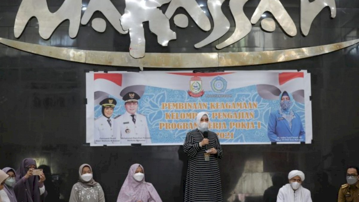 TP PKK Makassar Gelar Pembinaan Keagamaan Kelompok Pengajian