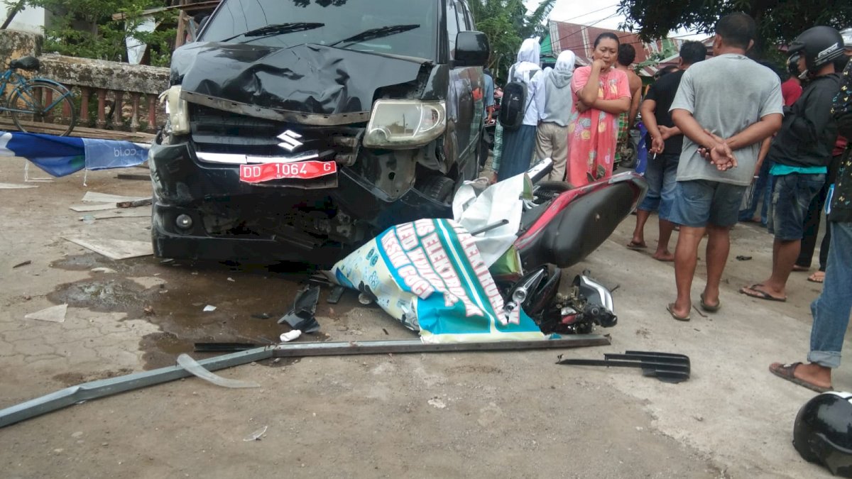 Mobil Dinas Milik Kabag SDA Jeneponto Tabrakan di Takalar, Pengendara Motor Meninggal Dunia