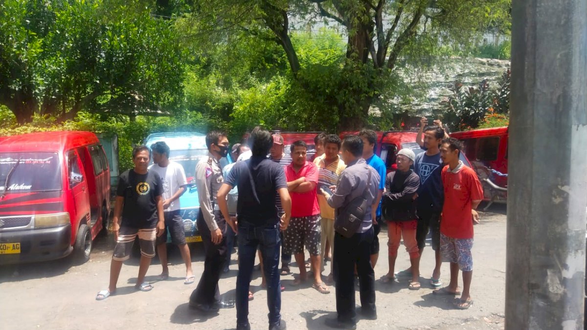 Minta Tarif Angkutan Dinaikan, Puluhan Sopir Pete-Pete di Jeneponto Mogok Beroperasi