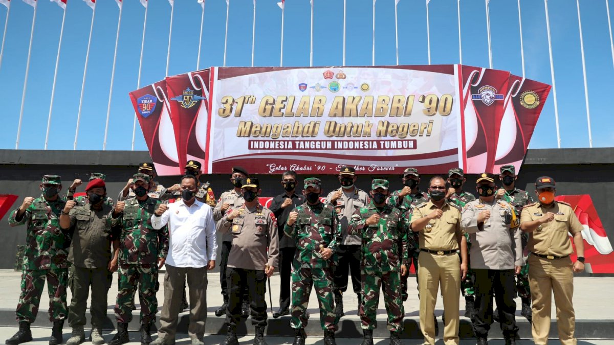 Danny Pomanto Hadiri Kegiatan Vaksinasi dan Baksos yang Digelar Alumni Akabri 90