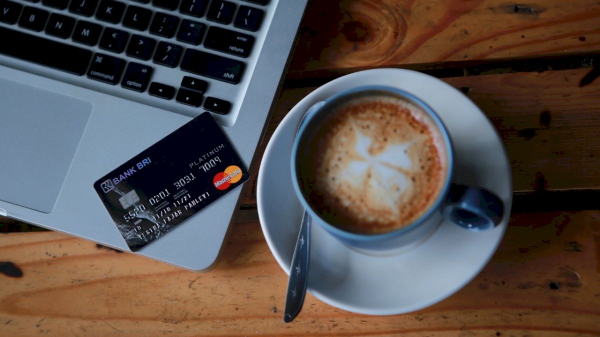 Simak Tips Pegiat Keamanan Informasi Agar Terhindar Dari Penipuan Mengatasnamakan Bank