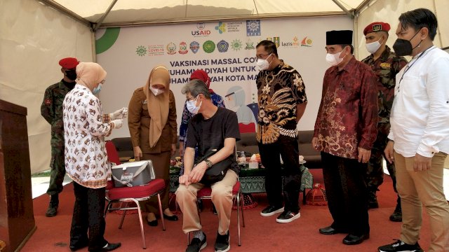 Vaksinasi Covid-19 diselenggarakan PP Muhammadiyah di Makassar. (Asrul/Sulselsatu).