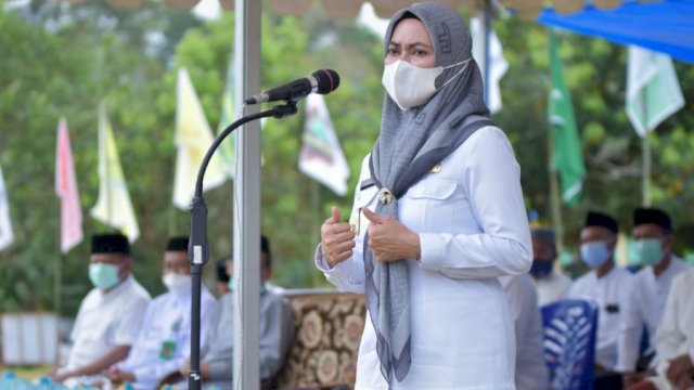 Upacara Peringatan Hari Santri di Lapangan Upacara Pesantren Darul Arqam Balebo, Masamba. Ist