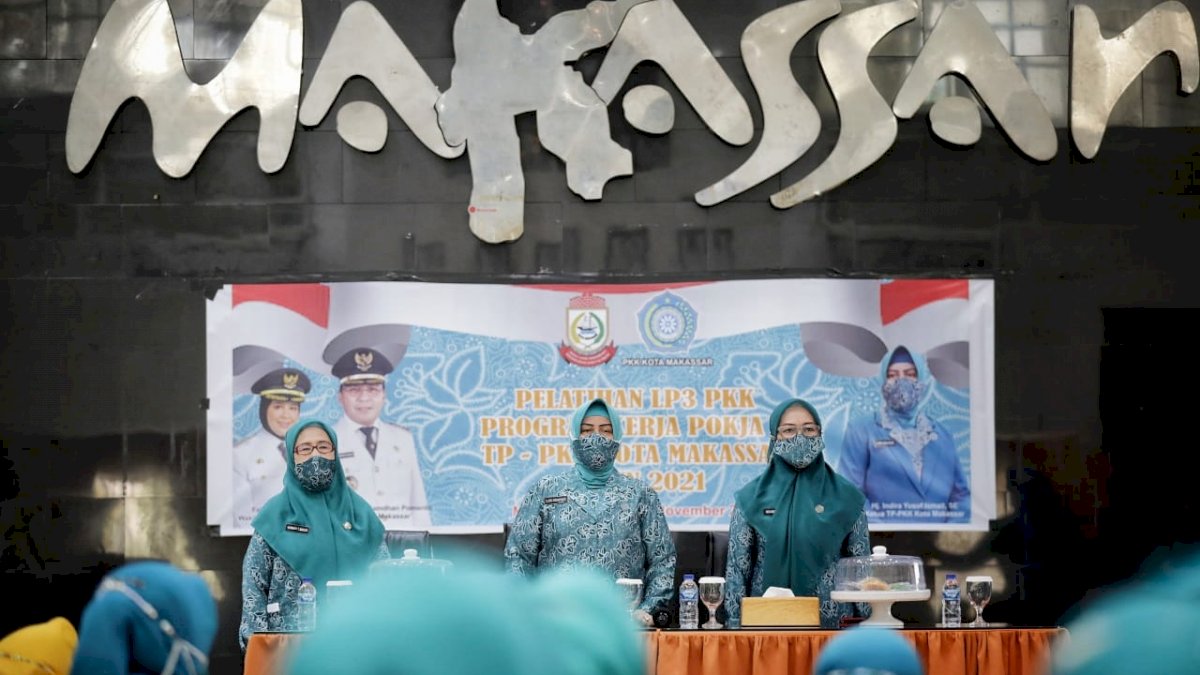 TP PKK Kota Makassar Gelar Pelatihan LP3KK