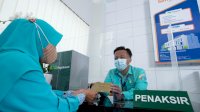 Ekosistem Ultra Mikro Akselerasi Inklusi Keuangan, Warga Antusias Buka Tabungan Emas di Kantor BRI