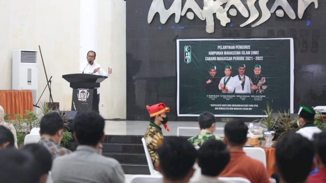 Wali Kota Makassar Danny Pomanto menghadiri pelantikan pengurus HMI cabang Makassar, Sabtu 06/11/2021 (Ist)