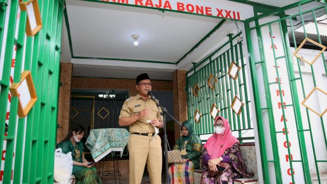Wali Kota Makassar Danny Pomanto menyampaikan sambutannya dalam peresmian makam raja Bone ke XXII, Senin 08/11/2021 (Ist)