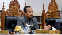 Hadiri Paripurna Ranperda APBD 2022, Plt Gubernur Sulsel Target PAD 2022 Tembus Rp 10,8 Triliun