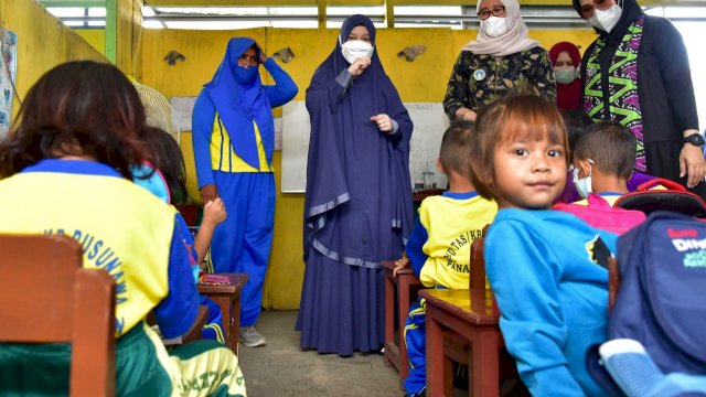 Naoemi Octarina Tinjau Pelaksanaan Program "Koper Kasih Sayang" di Rusunawa Panambungan (Ist)