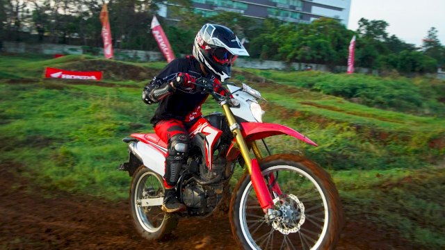 Ajang motorcross Asmo Sulsel bersama dengan Pemkot Makassar (dok. Asmo Sulsel)