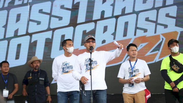 Wali kota Danny Buka Otomotif Open Tournament Grasstrack Dan Motocross 2021, Minggu 14/11/2021 (Ist)
