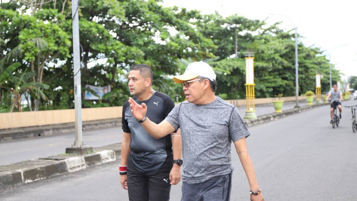 Taufan Pawe Dampingi CEO PSM Pantau Lapangan Andi Makkasau
