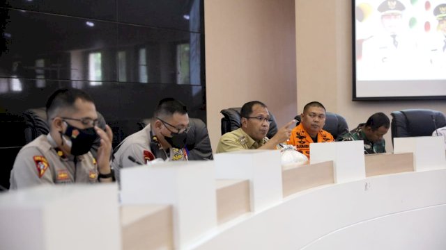 Suasana Rapat Koordinasi terkait penanganan siaga banjir di kota Makassar, di Ruang Sipakatau Kantor Balaikota Makassar, Senin 15/11/2021 (Ist)