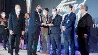 Terima Penghargaan SNI Award 2021, Rektor UNM: Bukti Transformasi di UNM Sudah Tepat