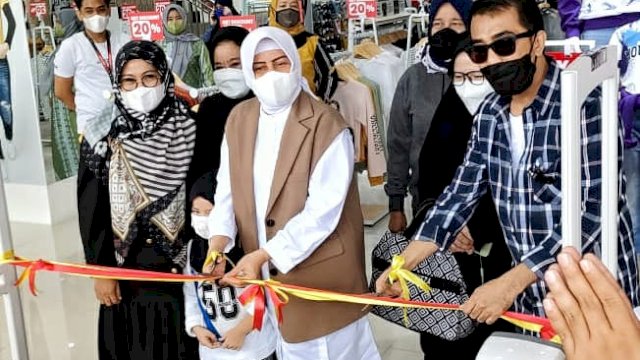 Tim Penggerak PKK Kota Makassar, Indira Jusuf Ismail Launching 3 Second (Ist)