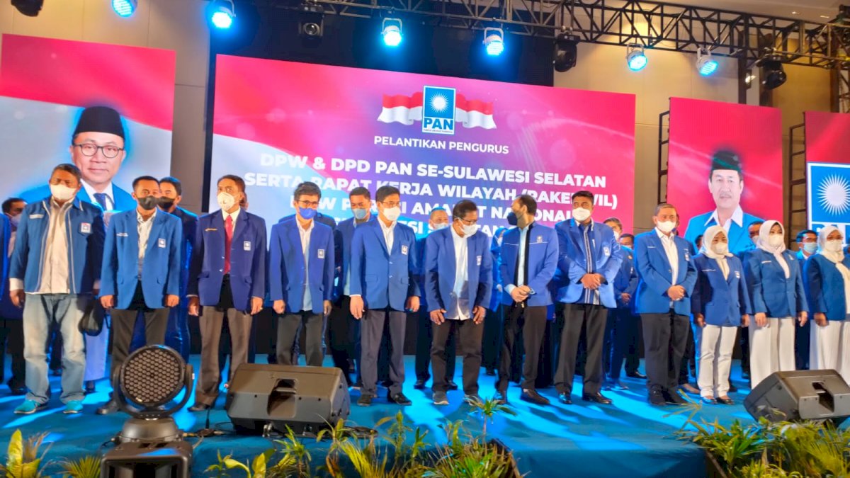 Zulkifli Hasan Lantik Pengurus DPW PAN Sulsel
