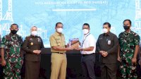 Danny Serahkan SK Penetapan Lokasi Pembangunan Tol MNP ke Pelindo&nbsp;