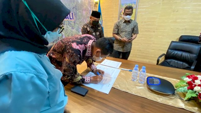 PT Vale hibahkan Puskesmas Bahomatefe ke Pemkab Morowali (dok. PT Vale)