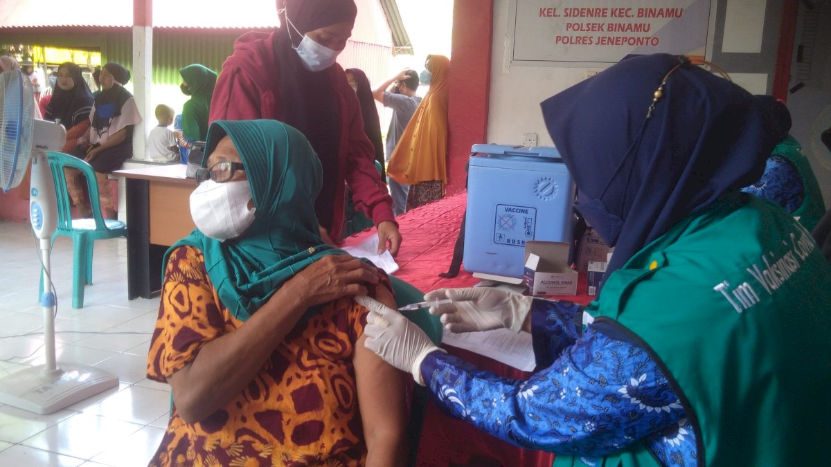 Tindak Lanjut Intruksi Bupati Jeneponto, Lurah Sidenre Gelar Vaksinasi Covid-19  Ketiga Kalinya