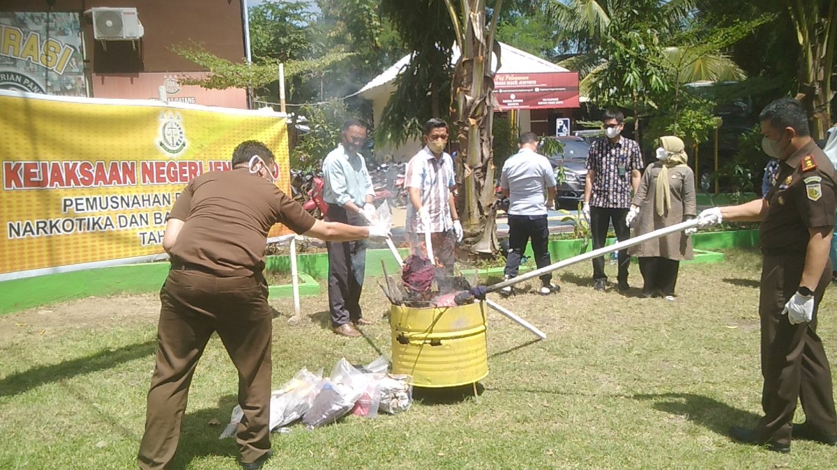 Kejaksaan Negeri Jeneponto Musnahkan 120,25 Gram Barang Bukti Sabu