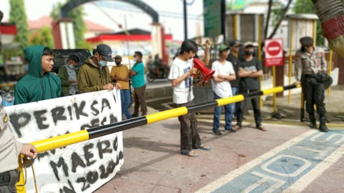 Dugaan Korupsi di Desa Maero, Aktivis FPMT Unras Depan Kantor Kejari Jeneponto